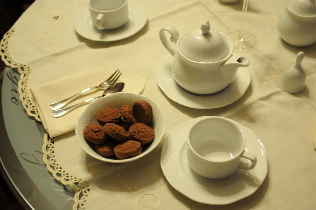Hotel Villa Maria Napoli Værelse billede